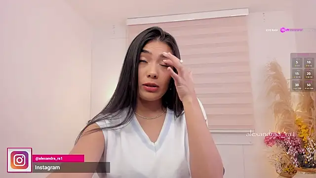 Snapshot of Alexandra_ra chatting on 11.12.25 Alexandra ra online show from 11.12.25