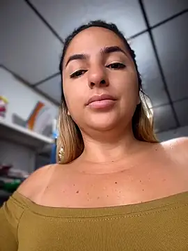 sammyqueenx21 online show from 04.13.26