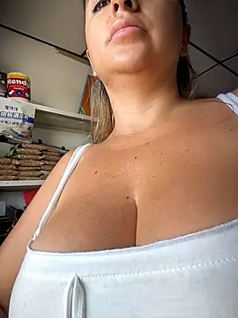 sammyqueenx21 online show from 04.14.26