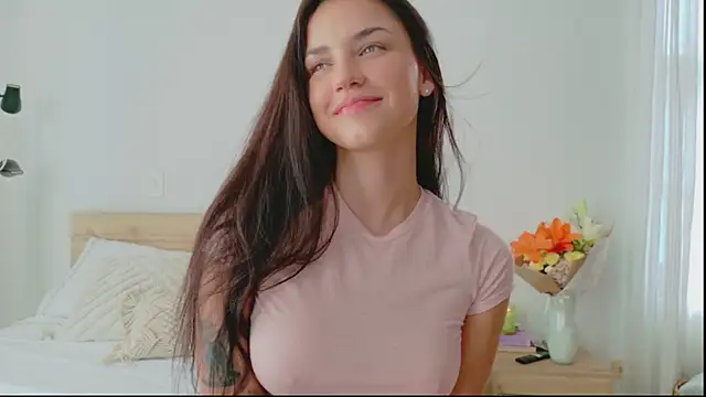 GrettaBenett online show from 10.28.25