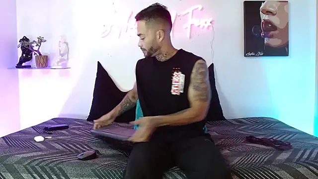 SophieFoxx17 online show from 04.22.26