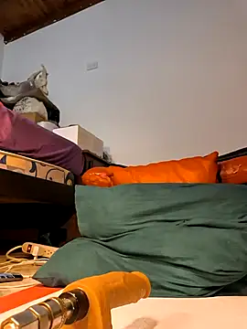 Snapshot of shelby_kutter chatting on 11.03.25 shelby kutter online show from 11.03.25