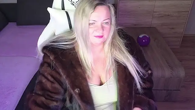 MolligSpielle online show from 02.19.25