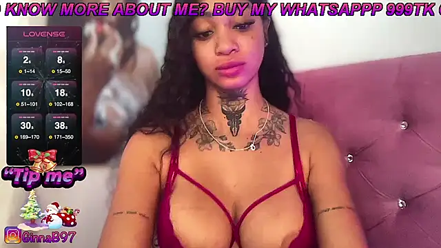 Snapshot of GinnaBolton chatting on 12.30.24 GinnaBolton online show from 12.30.24