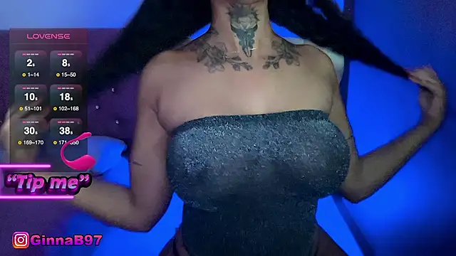 Snapshot of GinnaBolton chatting on 09.26.25 GinnaBolton online show from 09.26.25