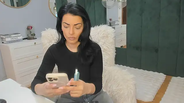 ElisaBaxter online show from 02.27.26