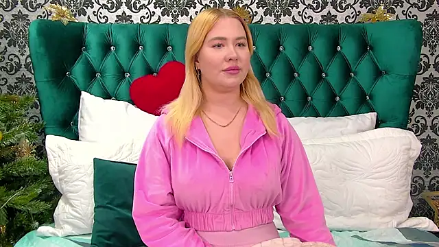 LunaHouston online show from 12.14.25