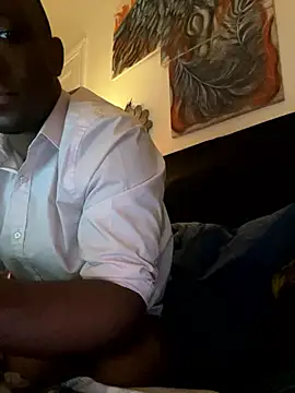 Snapshot of KingB8r chatting on 10.04.25 KingB8r online show from 10.04.25