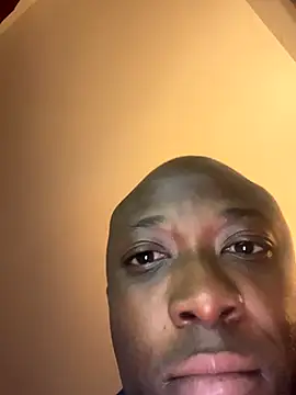 Snapshot of KingB8r chatting on 10.11.25 KingB8r online show from 10.11.25