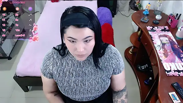 lufek23 online show from 12.04.24
