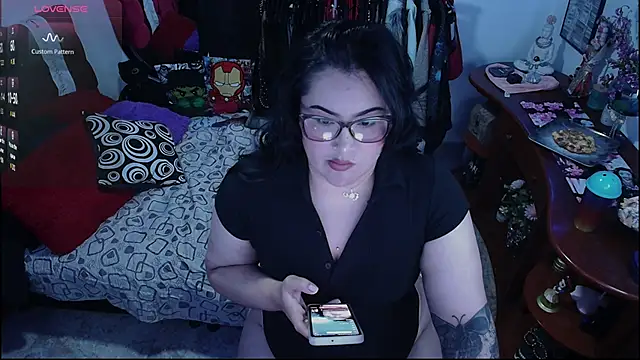 Snapshot of lufek23 chatting on 10.04.25 lufek23 online show from 10.04.25