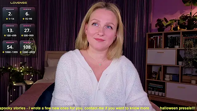 Snapshot of Lazy_Lady chatting on 10.11.25 Lazy Lady online show from 10.11.25