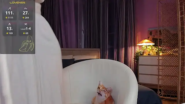 Snapshot of Lazy_Lady chatting on 02.22.26 Lazy Lady online show from 02.22.26