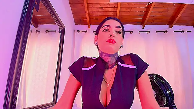 danna berlin  online show from 02.17.25