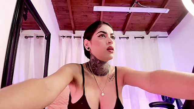 danna berlin  online show from 03.04.25