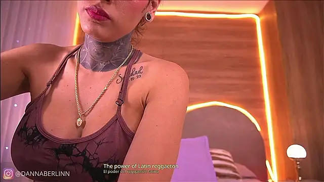 Snapshot of danna_berlin_ chatting on 02.06.26 danna berlin online show from 02.06.26