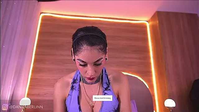 Snapshot of danna_berlin_ chatting on 02.10.26 danna berlin online show from 02.10.26