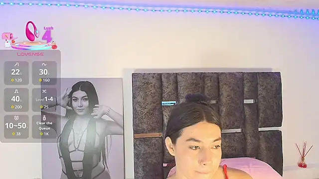 Snapshot of Natasharuso chatting on 09.29.25 Natasharuso online show from 09.29.25