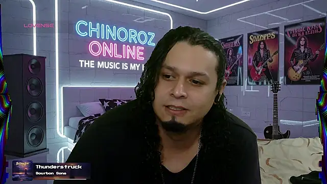 Snapshot of chino_roz chatting on 09.30.25 chino roz online show from 09.30.25
