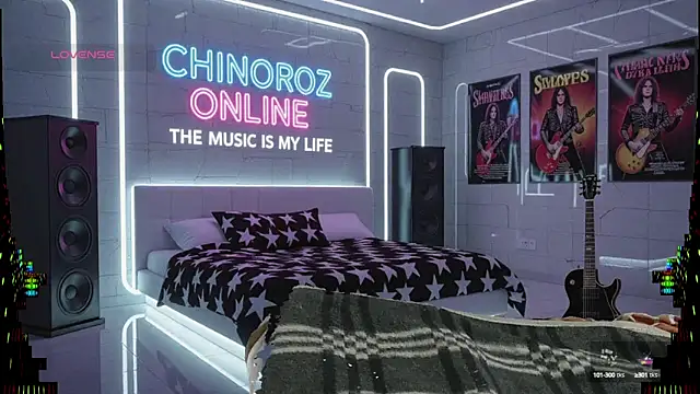 Snapshot of chino_roz chatting on 10.09.25 chino roz online show from 10.09.25