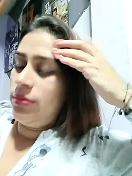 Snapshot of Latina_sexy1 chatting on 10.11.25 Latina sexy1 online show from 10.11.25