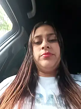 Snapshot of Latina_sexy1 chatting on 10.15.25 Latina sexy1 online show from 10.15.25