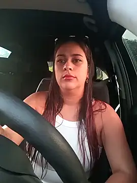 Snapshot of Latina_sexy1 chatting on 10.22.25 Latina sexy1 online show from 10.22.25