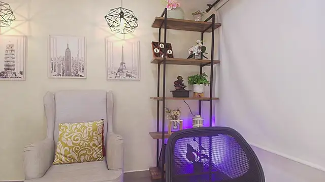 Sassy--Girl online show from 04.17.26