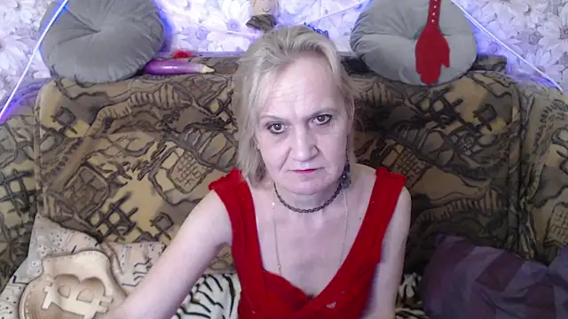 MissBekker online show from 12.30.24