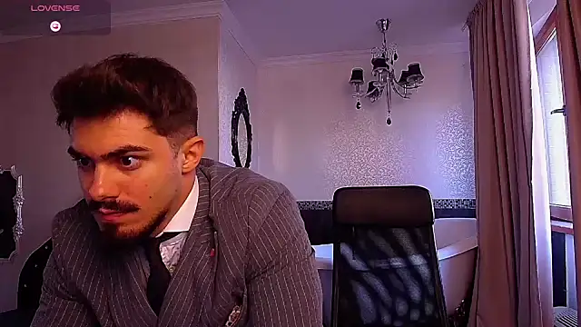 Snapshot of WilsonJules chatting on 09.28.25 WilsonJules online show from 09.28.25