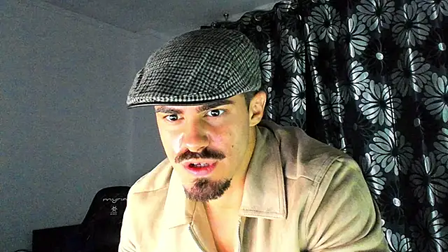 Snapshot of WilsonJules chatting on 10.03.25 WilsonJules online show from 10.03.25