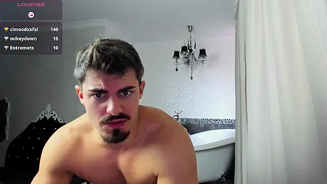 Snapshot of WilsonJules chatting on 10.04.25 WilsonJules online show from 10.04.25