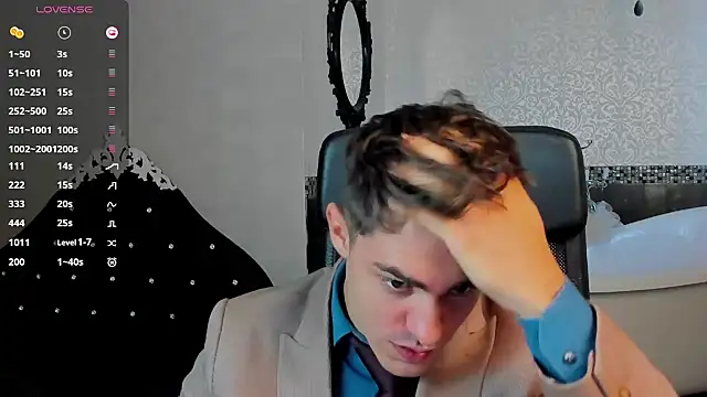 Snapshot of WilsonJules chatting on 11.01.25 WilsonJules online show from 11.01.25