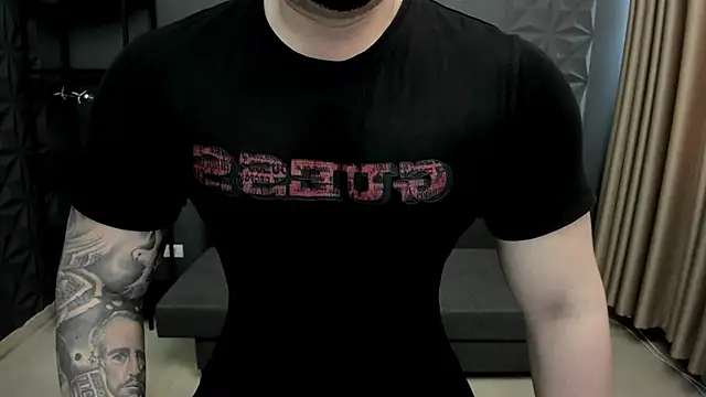 Snapshot of TonyWilcox chatting on 01.15.25 TonyWilcox online show from 01.15.25