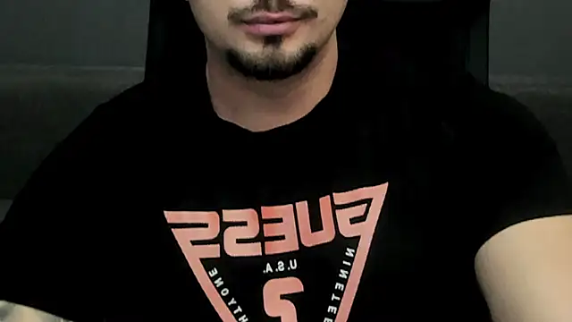 Snapshot of TonyWilcox chatting on 01.19.25 TonyWilcox online show from 01.19.25