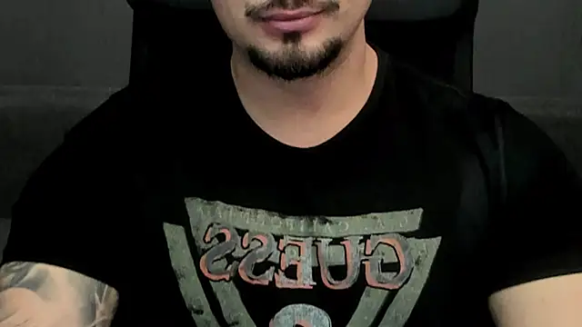 Snapshot of TonyWilcox chatting on 01.19.25 TonyWilcox online show from 01.19.25