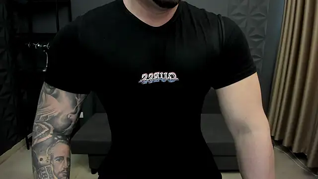 Snapshot of TonyWilcox chatting on 01.22.25 TonyWilcox online show from 01.22.25