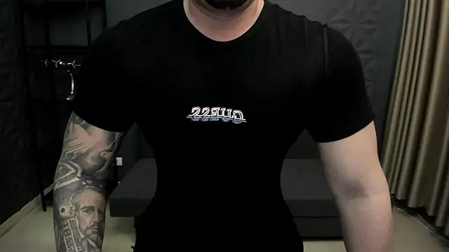 Snapshot of TonyWilcox chatting on 01.26.25 TonyWilcox online show from 01.26.25