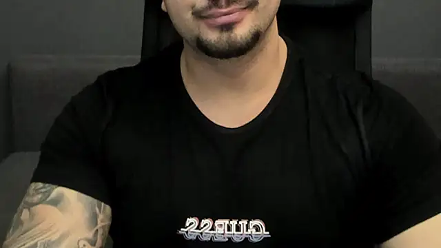 Snapshot of TonyWilcox chatting on 01.26.25 TonyWilcox online show from 01.26.25