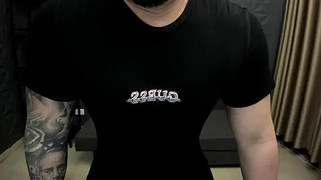 Snapshot of TonyWilcox chatting on 01.27.25 TonyWilcox online show from 01.27.25