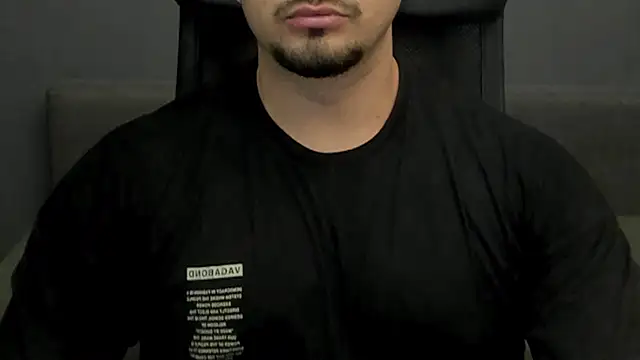 Snapshot of TonyWilcox chatting on 02.09.25 TonyWilcox online show from 02.09.25