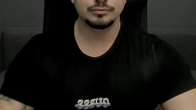 Snapshot of TonyWilcox chatting on 02.10.25 TonyWilcox online show from 02.10.25