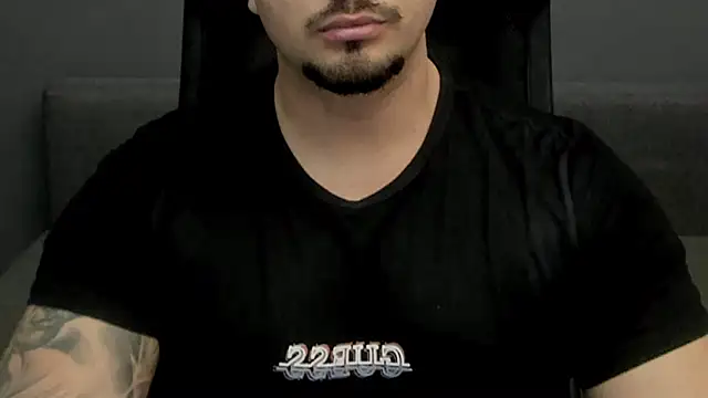 Snapshot of TonyWilcox chatting on 02.12.25 TonyWilcox online show from 02.12.25