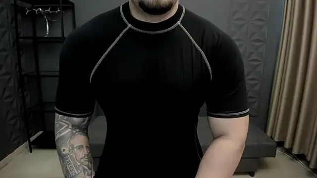 Snapshot of TonyWilcox chatting on 02.14.25 TonyWilcox online show from 02.14.25