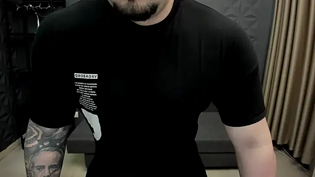 Snapshot of TonyWilcox chatting on 02.16.25 TonyWilcox online show from 02.16.25