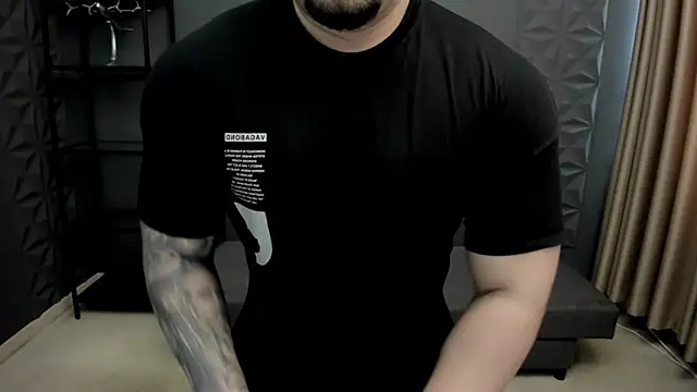 Snapshot of TonyWilcox chatting on 02.17.25 TonyWilcox online show from 02.17.25