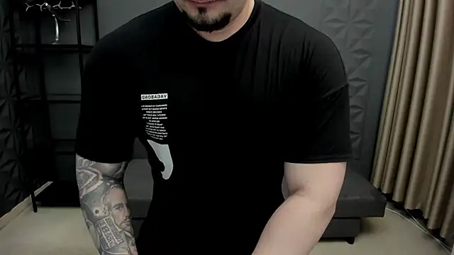 Snapshot of TonyWilcox chatting on 02.18.25 TonyWilcox online show from 02.18.25