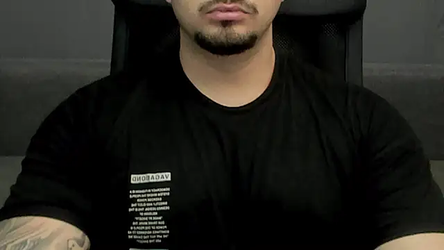 Snapshot of TonyWilcox chatting on 02.18.25 TonyWilcox online show from 02.18.25