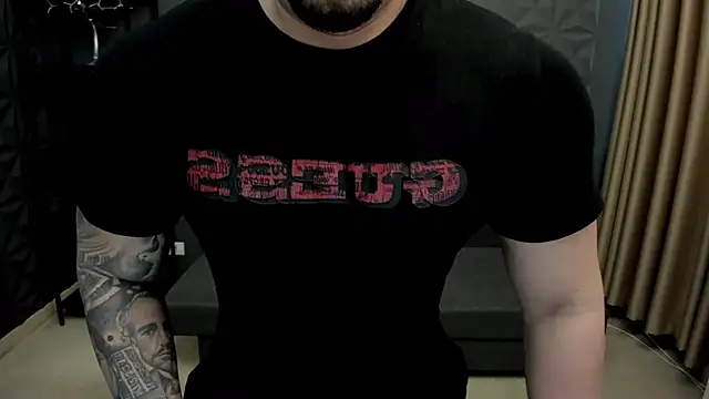 Snapshot of TonyWilcox chatting on 02.20.25 TonyWilcox online show from 02.20.25