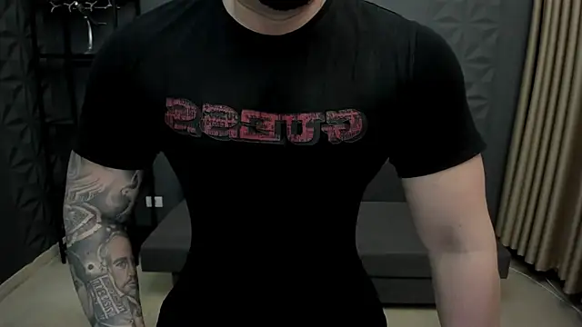 Snapshot of TonyWilcox chatting on 02.26.25 TonyWilcox online show from 02.26.25